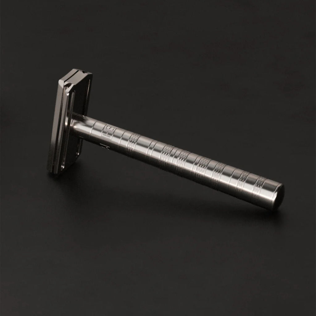 Henson Ti22 Safety Razor (Titanium) Medium blade exposure - 2.jpg