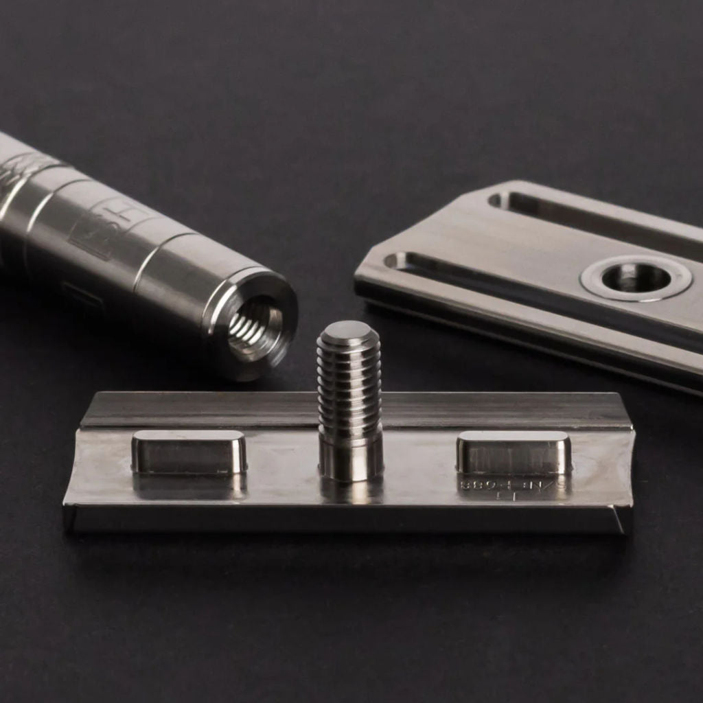 Henson Ti22 Safety Razor (Titanium) Medium blade exposure - 5.jpg