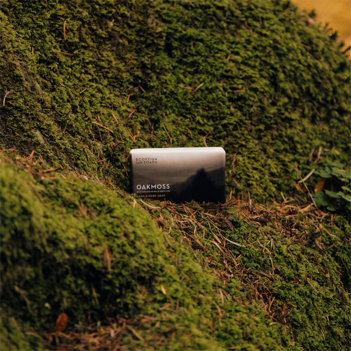 Scottish Fine Soaps Hand & Body Soap 220g (Oakmoss)