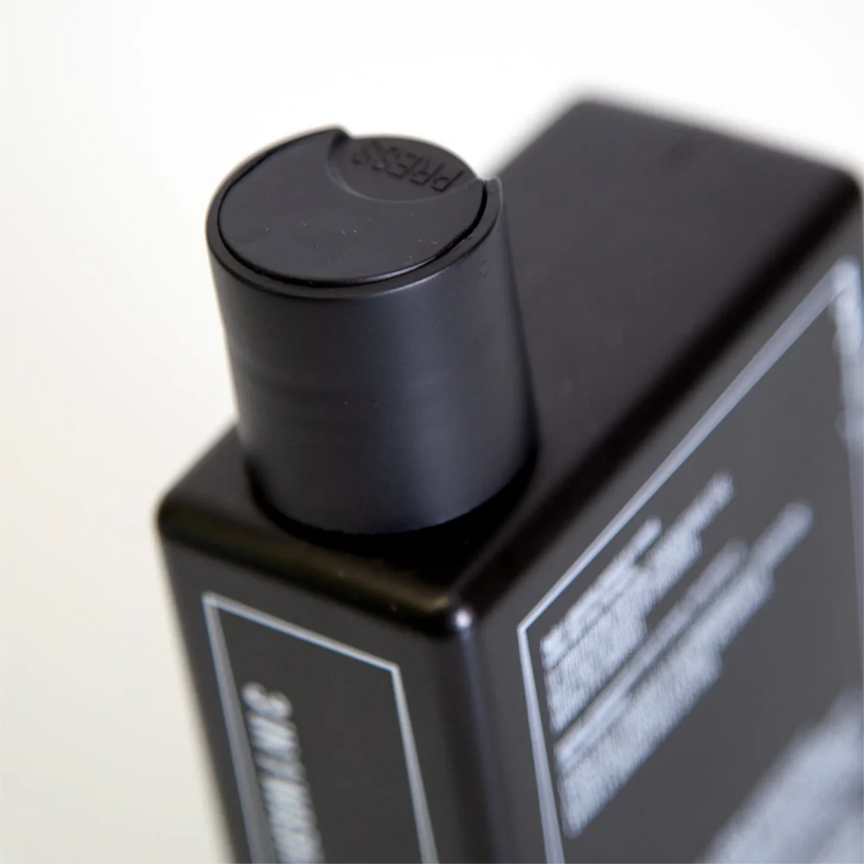 Uppercut Deluxe 3 in 1 Wash 240ml | Bay Rum Scent
