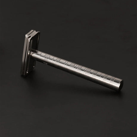 Henson Ti22 Safety Razor (Titanium) Medium blade exposure - 2.jpg