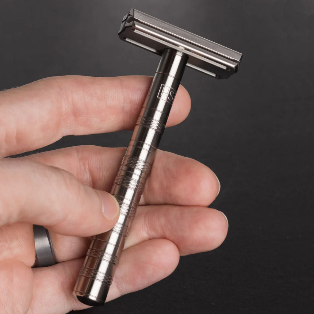 Henson Ti22 Safety Razor (Titanium) Medium blade exposure - 6.jpg