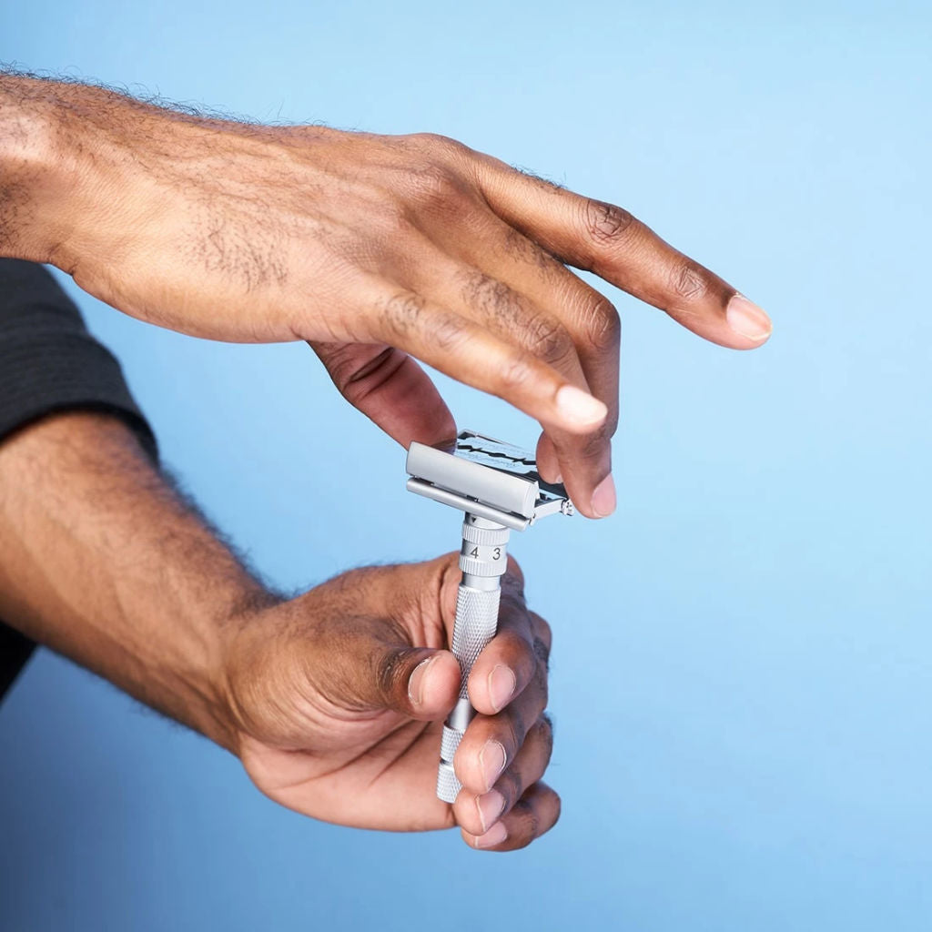 epZHnzFRpWW4c93oINgm_Rockwell_Model_T_Fully_Adjustable_Twist-To-Open_Safety_Razor__W-Chrome__-_3.jpg