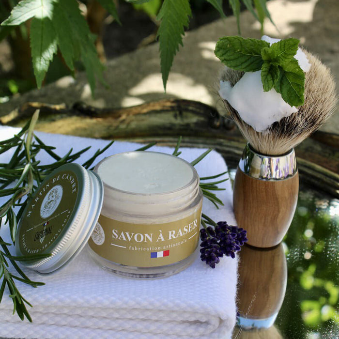 Martin de Candre Original Artisan Shaving Soap 50g (travel size) - 4.jpg