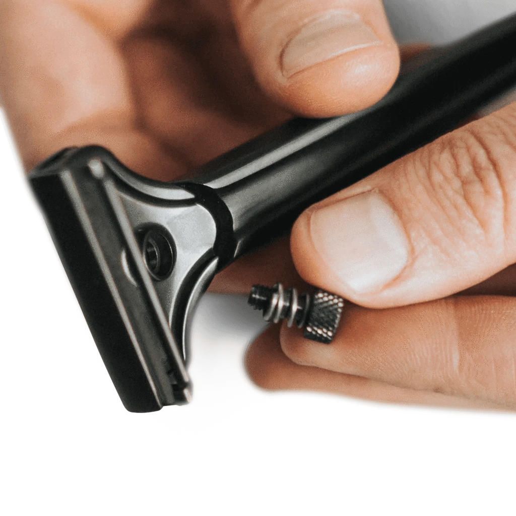 Supply_Single_Edge_Razor_Extra_Screw__Black__-_1.jpg